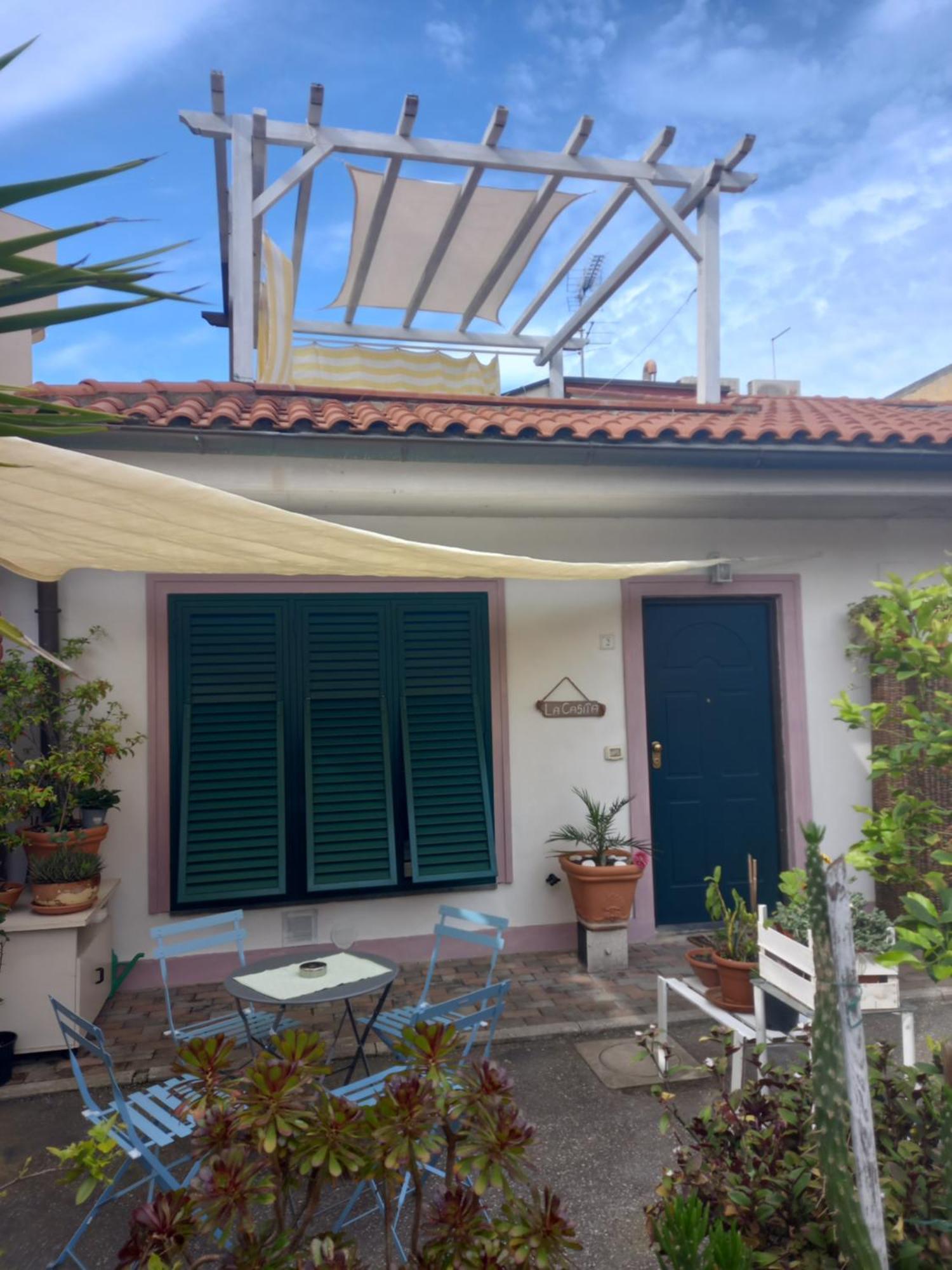 "La Casita", 2 Floors Apartment, Private Parking 1 Car Or 2 Bikes, Air-Cond And Terrace Livorno Dış mekan fotoğraf